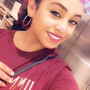 Meet your Posher, Michelle